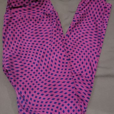 Woman LuluRoe Pink Leggings With Blue Diamonds